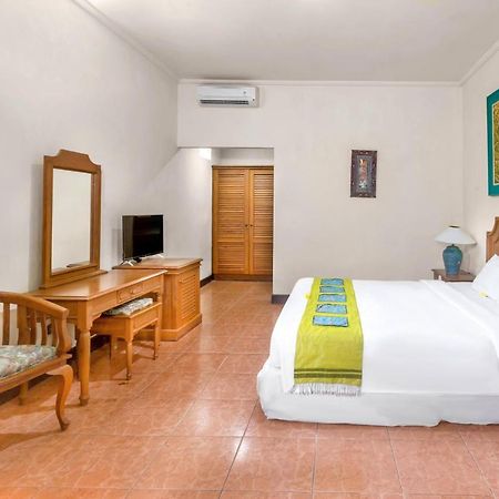 Dewi Sinta Hotel And Restaurant Танах Лот Экстерьер фото