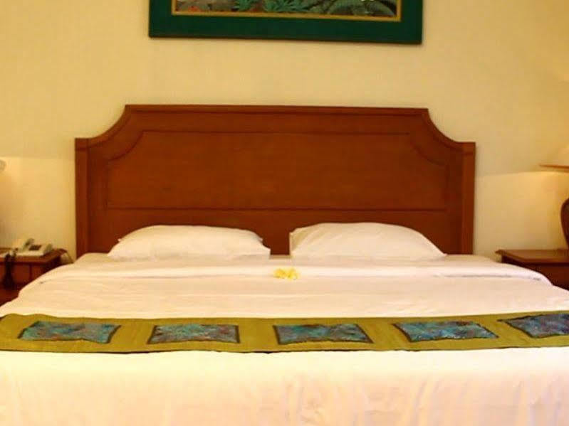 Dewi Sinta Hotel And Restaurant Танах Лот Экстерьер фото